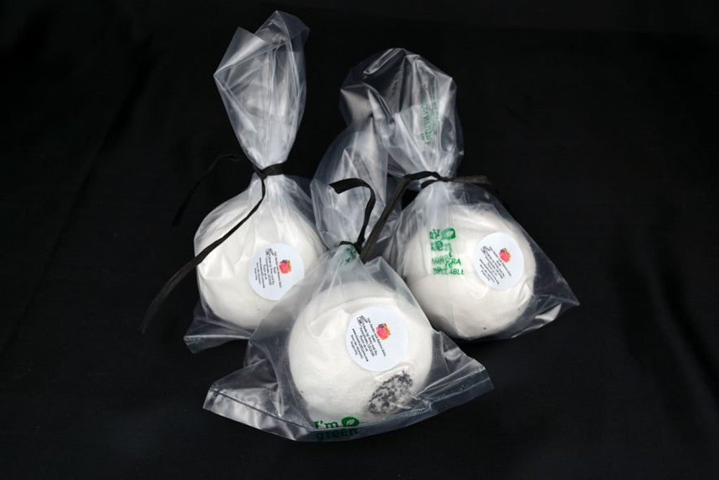 Oak Smoke and Embers Bath Bomb with Nourishing Apricot Kernel Oil-1