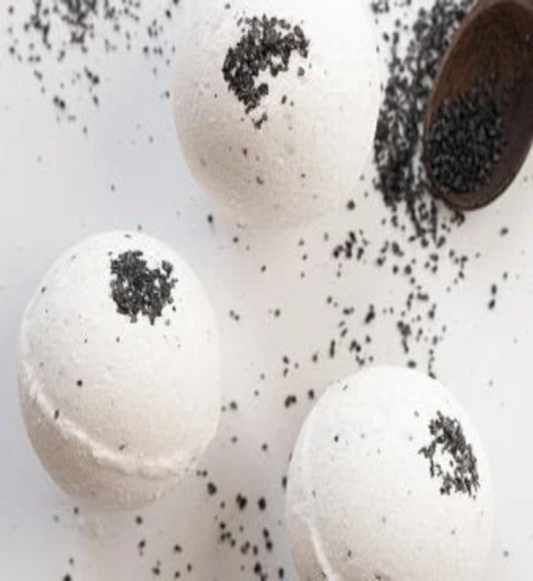 Oak Smoke and Embers Bath Bomb with Nourishing Apricot Kernel Oil-0